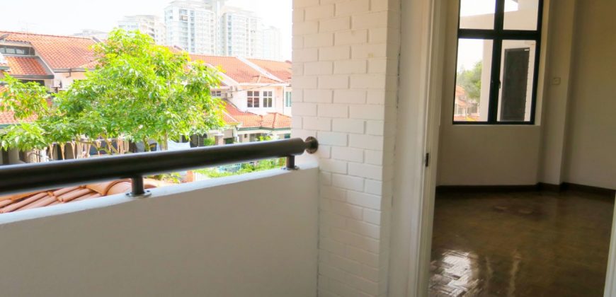For Sale : 2 Storey Terrace House , Tropicana Indah Resort Home , Kota Damansara