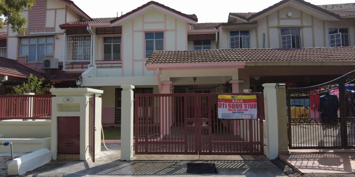 Double Storey Putra Height Seksyen 9 Facing Open