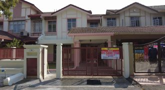 Double Storey Putra Height Seksyen 9 Facing Open