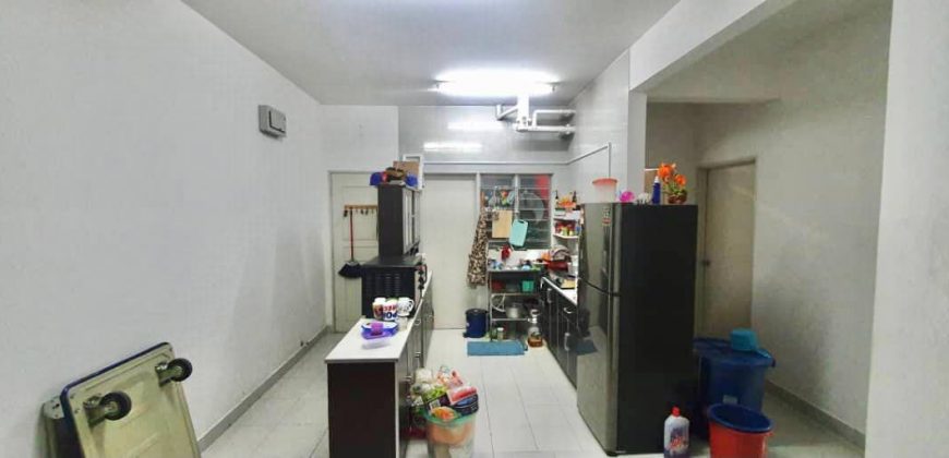 Kemuning Aman Apartment Seksyen 32, Shah Alam Selangor.