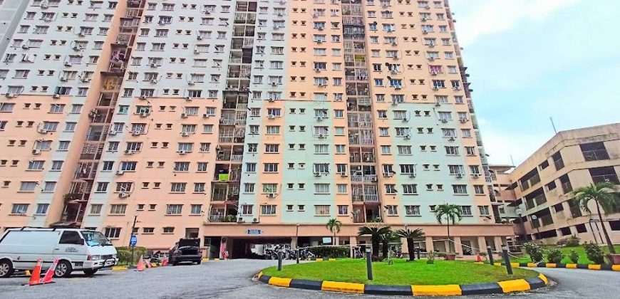 Apartment Jati Selatan Desa Petaling, Kuala Lumpur.